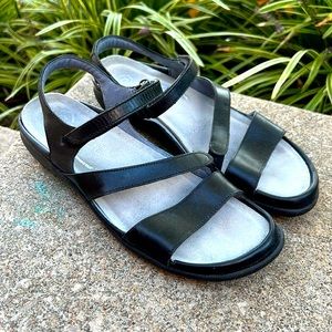 Naot black sandal, size 39